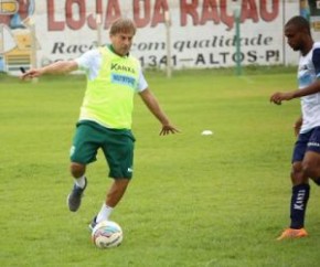 Técnico Waldemar Lemos se integrou ao time e jogou no treino de sábado (20)(Imagem:Luís Júnior/A.A.Altos)