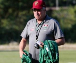 Abel Braga em treino do Fluminense(Imagem:Lucas Merçon)