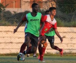 Vinícius, reforço do River-PI, está regularizado.(Imagem:Joana Darc Cardoso)