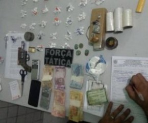 Dois casais de jovens são presos por tráfico na Capital.(Imagem:Força Tática)