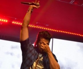 Luan Santana se emociona e chora em show no Rio(Imagem:Ego)