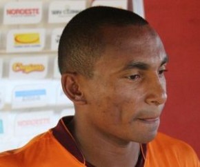 André Leal/GloboEsporte.com(Imagem:Fabinho acredita na boa fase do ataque para furar)