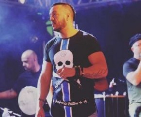 Belo cobra até R$ 600 para fãs tirarem foto em show VIP.(Imagem:Instagram)