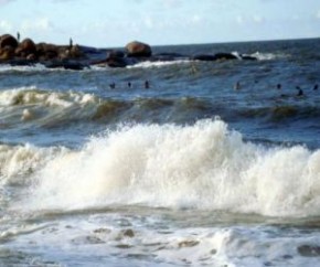 Marinha emite alerta de ressaca com ondas de até 3 metros no Piauí.(Imagem:Proparnaiba)