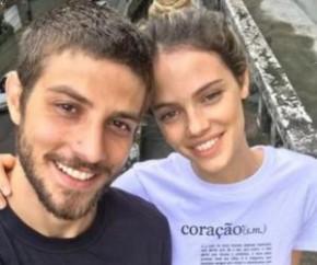 Laura Neiva assume que reatou com Chay Suede e se declara: 