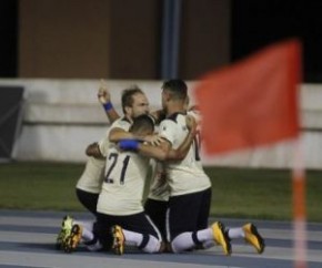 Jogadores do Remo comemoram gol que deu a vitória sobre o River-PI.(Imagem:Akira Onuma)