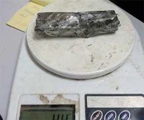 Mulher é presa ao tentar entrar com droga escondida dentro da vagina.(Imagem:Divulgação)