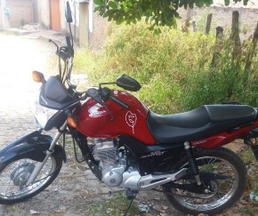 Motocicleta é furtada no centro de Floriano.(Imagem:Divulgação/Whats App)