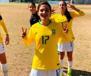 Júlia Beatriz comemora vitória do Brasil em amistoso contra Camarões.(Imagem:Arquivo/Acervo Pessoa)