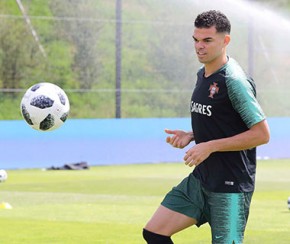 Pepe é alagoano, mas defende a seleção de Portugal.(Imagem:Francisco Paraíso/FPF)