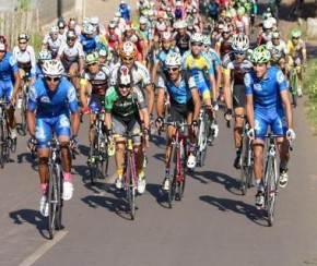 A mão armada, ciclistas viram alvo de assaltantes nas ruas de Teresina.(Imagem:Cidadeverde.com)