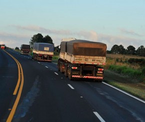 Corpus Christi: PRF alerta para maior fluxo de caminhões nas BRs.(Imagem:PRF)