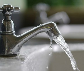 Obra interrompe fornecimento de água em Teresina por 24 horas.(Imagem:Cidadeverde.com)