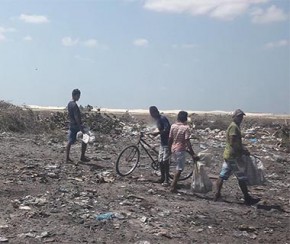 MPT flagra crianças em lixão trabalhando em condições insalubres.(Imagem:MPT-PI)