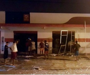 Bandidos explodem agência bancária e causam terror na população.(Imagem:Cidadeverde.com)
