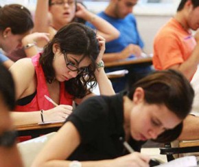 Revisão gratuita do Enem deve reunir mais de 3 mil estudantes.(Imagem:Cidadeverde.com)