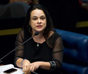 Trocar de partido é só trocar de problema, diz Janaina.(Imagem:Divulgação)