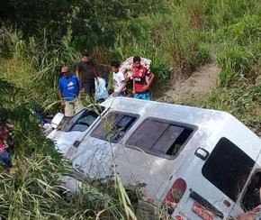 Acidente com van deixa 17 feridos na BR 135 em Cristino Castro.(Imagem:Cidadeverde.com)