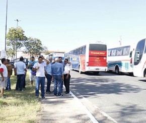 Protesto impede saída de dezenas de ônibus na rodoviária de Teresina.(Imagem:Cidadeverde.com)