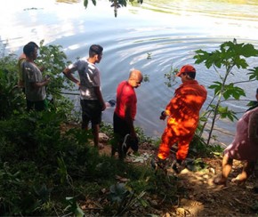 Pescadores encontram corpo de um homem no Rio Poti.(Imagem:Hérlon Moraes)
