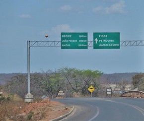 Soldado do Exército é achado ferido às margens de rodovia.(Imagem:CidadeVerde.com)