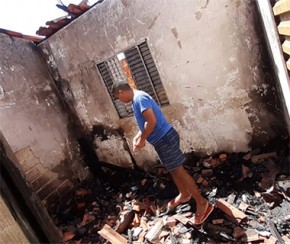 Casa de cabo da PM pega fogo e família pede por doações.(Imagem:Cidadeverde.com)