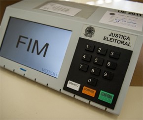 Urna eletrônica chega à 12ª eleição no país sob ataque inédito.(Imagem:Divulgação)
