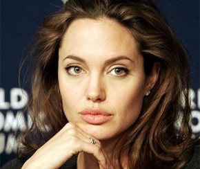 Angelina Jolie vai produzir programa que ensina jovem a reconhecer fake news.(Imagem:Divulgação)