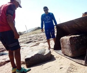 Ibama do Piauí aguarda perícia de pacotes encontrados no litoral.(Imagem:Instituto Tartarugas do Delta)