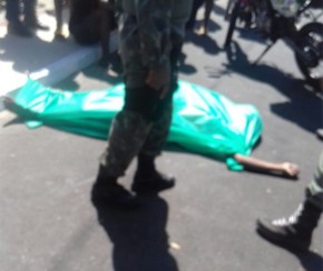 Dois jovens morrem após grave acidente de motocicleta na Avenida Poty.(Imagem:Cidadeverde.com)