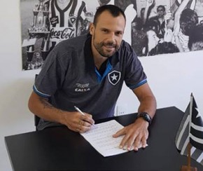 Botafogo acerta com goleiro Diego Cavalieri e Gustavo Ferrareis.(Imagem:Reprodução/Facebook)