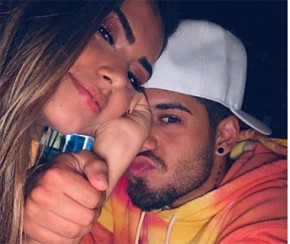 Cantor briga com Neymar por postagem com a namorada dele.(Imagem:Instagram)