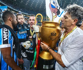 Grêmio vence nos pênaltis após confusão e é bicampeão gaúcho.(Imagem:Folha Press)