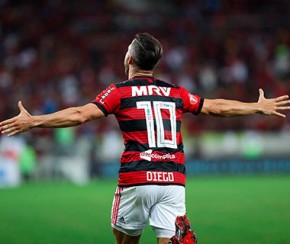 Flamengo bate Vitória, se recupera no Brasileiro e fica a dois pontos do líder.(Imagem:Gilvan de Souza)