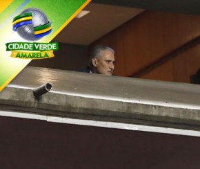Tite vê jogo do São Paulo para avaliar desempenho de Rodrigo Caio.(Imagem:Rubens Chiri / saopaulofc.net)