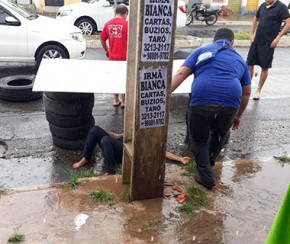 Mulher sobrevive após carro passar por cima de sua cabeça.(Imagem:Divulgação/Whats App)