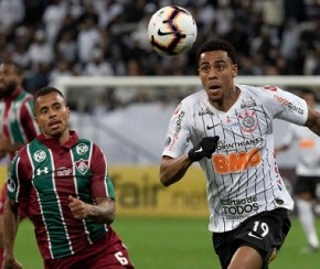 Fluminense e Corinthians decidem ida à semi da Sul-Americana.(Imagem:Daniel Augusto Jr.)