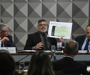 Frota diz ter recebido ligação de Bolsonaro após defender prisão de Queiroz.(Imagem:Folha Press)