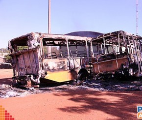 Há indícios de que incêndio nos cinco ônibus foi por 