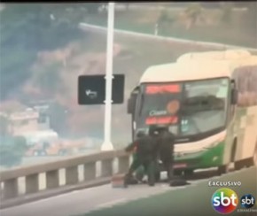 Sequestrador estava em surto e ameaçou incendiar ônibus.(Imagem:Agência Brasil)