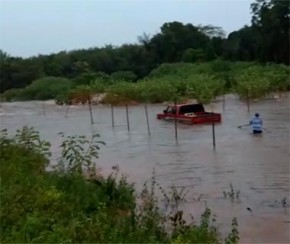 Trecho da BR-222 entre Batalha e Esperantina alaga e é interditado.(Imagem:Reprodução)