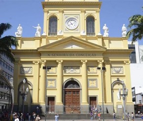 Catedral palco de ataque a tiros celebra missa para vítimas.(Imagem:Divulgação)