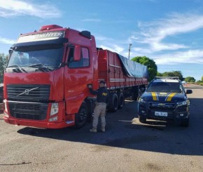 PRF flagra veículo de carga com 23 toneladas de excesso de peso na BR 135.(Imagem:PRF)