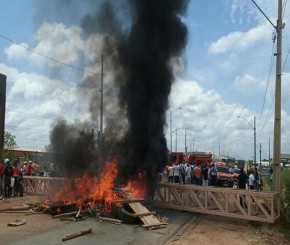 Protesto fecha Ponte Nova e exige que Timon City continue circulando.(Imagem:Cidadeverde.com)