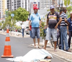 Idosa é atropelada e morre tentando atravessar av. João XXIII.(Imagem:Cidadeverde.com)