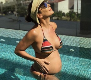 Ivete Sangalo posa de biquíni e exibe barrigão de gravidez.(Imagem:Instagram)
