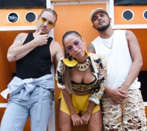 Anitta já repete padrões em Make it hot, single feito em fogo brando com o trio Major Lazer.(Imagem:Divulgação)