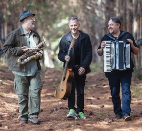 Músicos Teco Cardoso, Swami Jr. e Bebê Kramer evoluem em trio no álbum Dança do tempo.(Imagem:Divulgação)