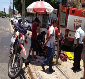 Carro invade preferencial e atinge motoqueiro na capital piauiense.(Imagem:Reprodução)