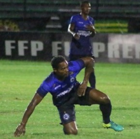 Fabiano, atacante do Parnahyba.(Imagem:Renan Morais)